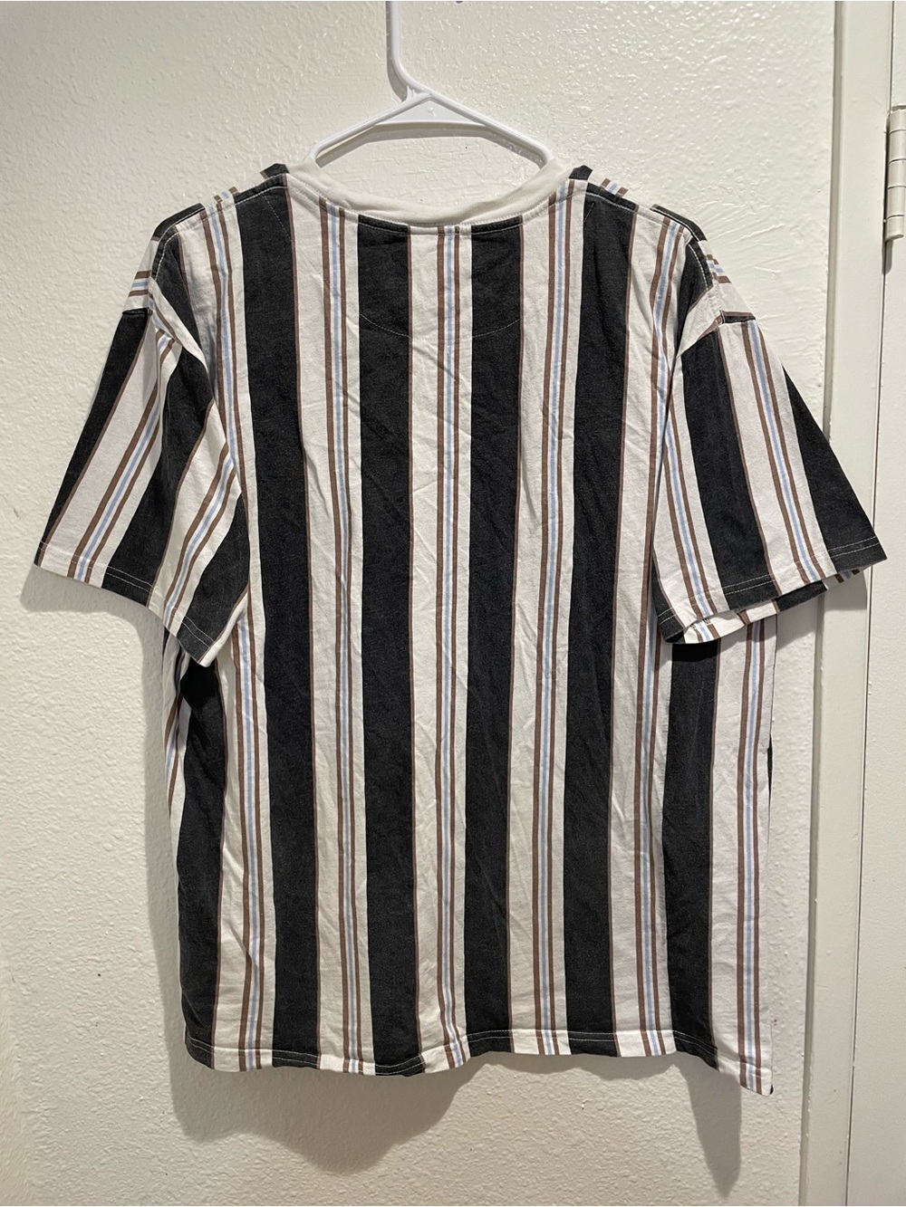 Cotton On Mens Vertical Stripe XL Loose Fit Black White Beige Tee - Picture 5 of 5